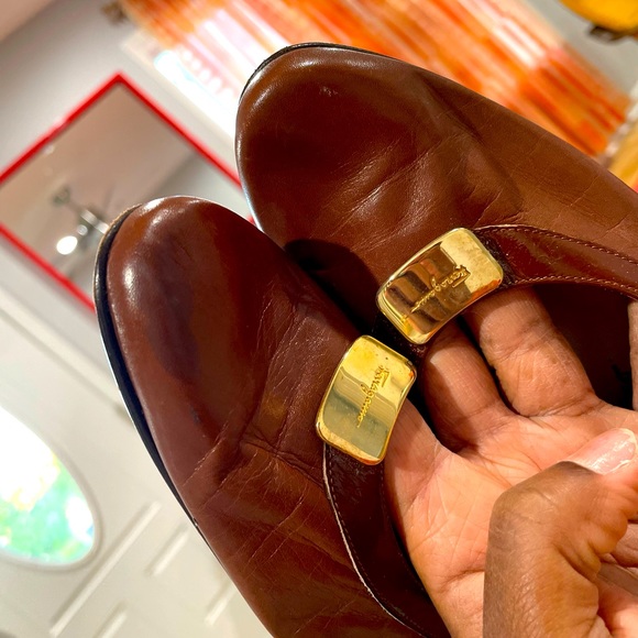 Salvatore Ferragamo size 9 - Picture 3 of 12